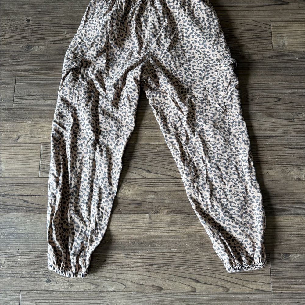 aerie Leopard-Print Drawstring Lounge Pants in Beige and Black - Picture 4 of 4